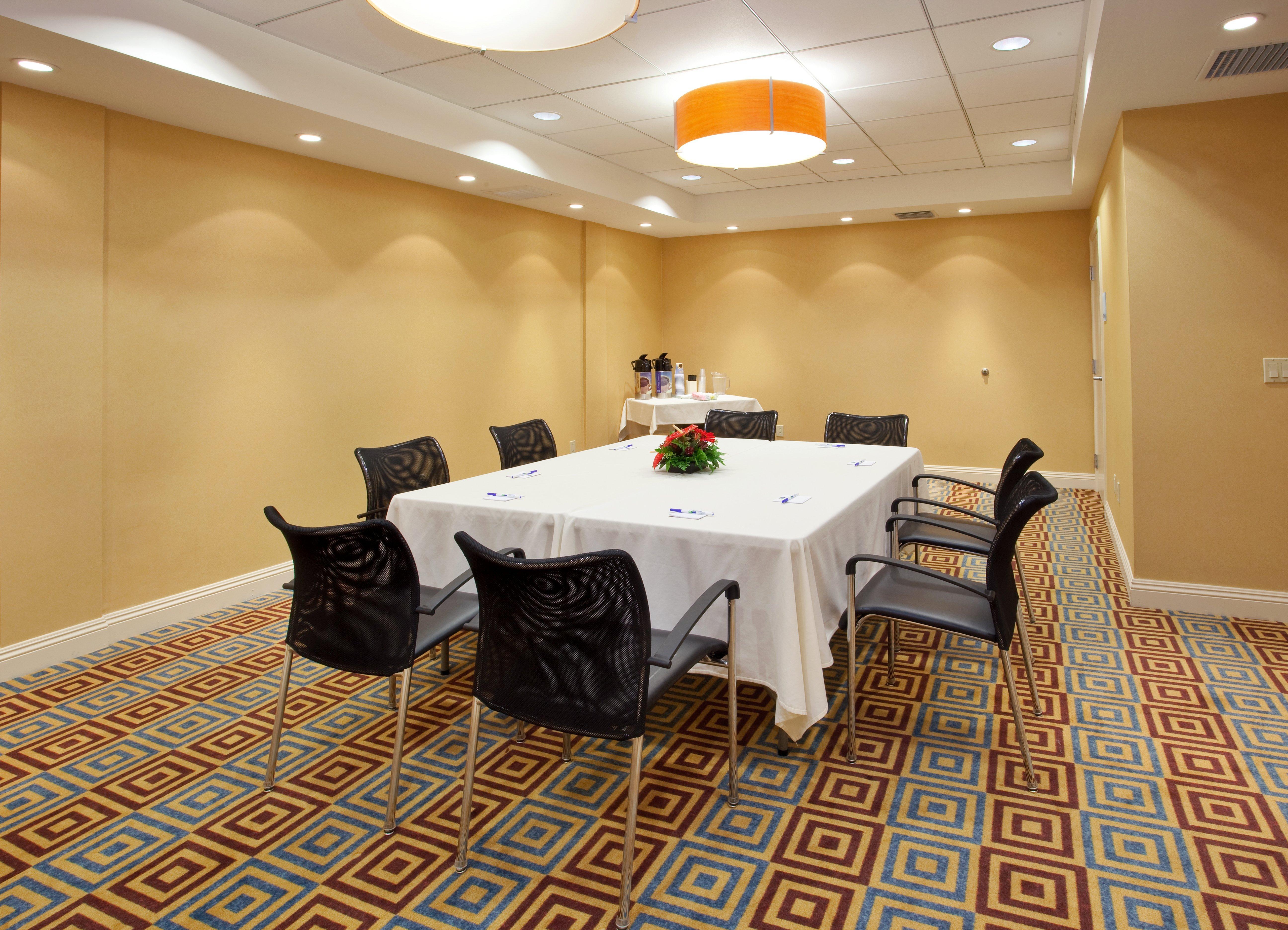 Holiday Inn Express Hotel & Suites Santa Cruz By Ihg Buitenkant foto